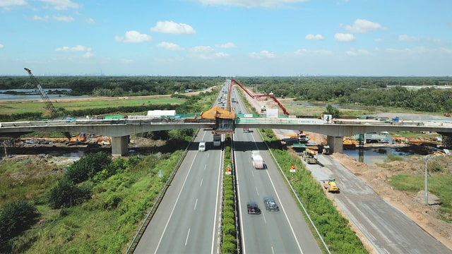 Hợp long đường 319 cao tốc Long Thành - Dầu Giây